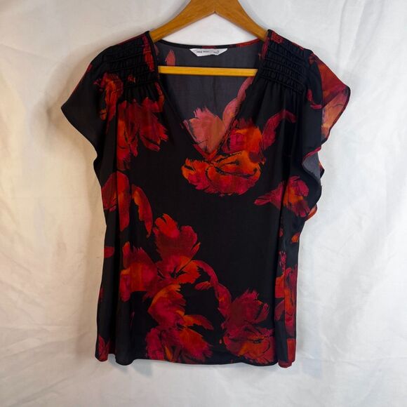 Nine West Dark Floral Whimsygoth Flutter Sleeve Dressy Blouse Size Medium - Picture 8 of 8